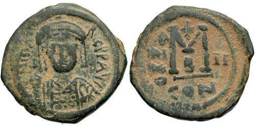 1 Follis Byzantine Empire (330-1453) Bronze Maurice Tiberius (539-602)