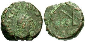 1 Follis / 1 AE4 Byzantine Empire (330-1453) Bronze Marcian (392-457)