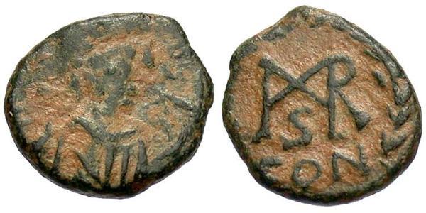 1 Follis / 1 AE4 Byzantine Empire (330-1453) Bronze Marcian (392-457)