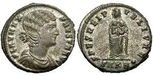 1 Follis /  AE3 Empire romain (27BC-395) Bronze Fausta (289-326)