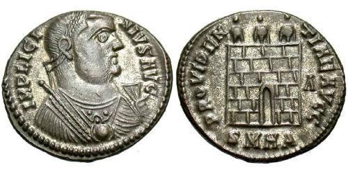 1 Follis /  AE3 Empire romain (27BC-395) Bronze Licinius I (265-324)