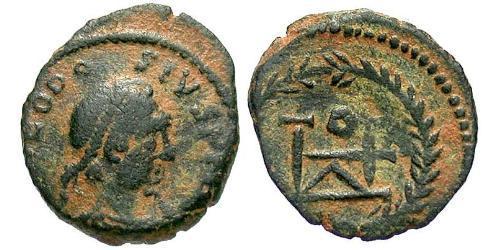 1 Follis /  AE4 Imperio bizantino (330-1453) Bronce Teodosio II (401-450)