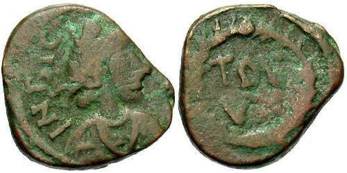 1 Follis /  AE4 Imperio romano de Occidente (285-476) Bronce Valentiniano III (419-455)