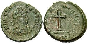 1 Follis /  AE4 Byzantine Empire (330-1453) Bronze Arcadius (377-408)