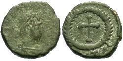 1 Follis /  AE4 Byzantinisches Reich (330-1453) Bronze Theodosius II (401-450)