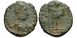 1 Follis /  AE4 Byzantinisches Reich (330-1453) Bronze Theodosius II (401-450)