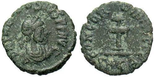 1 Follis /  AE4 Empire byzantin (330-1453) Bronze Théodose II (401-450)