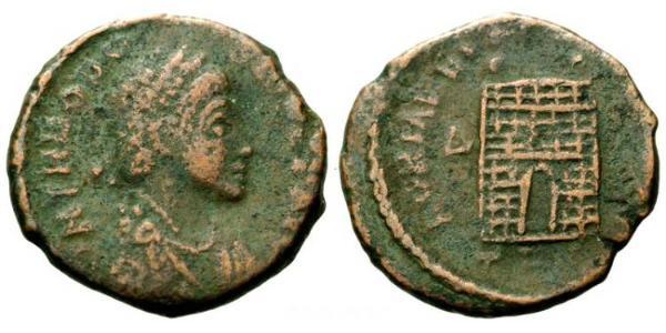 1 Follis /  AE4 Roman Empire (27BC-395) Bronze Theodosius I (347-395)