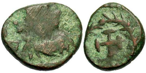 1 Follis /  AE4 Western Roman Empire (285-476) Bronze Valentinian III (419-455)