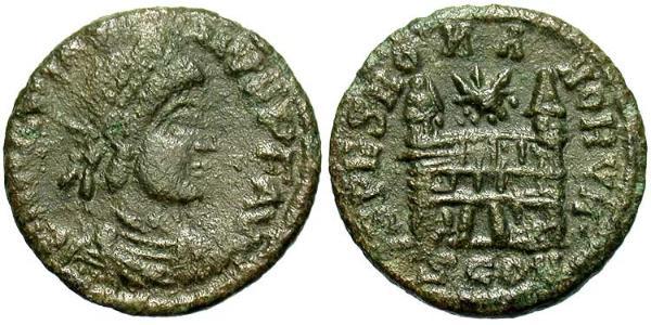 1 Follis /  AE4 Western Roman Empire (285-476) Bronze Magnus Maximus (335-388)