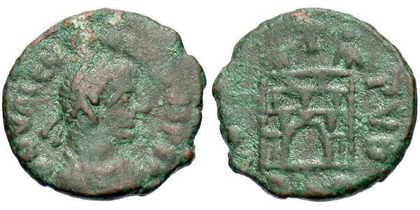 1 Follis /  AE4 Western Roman Empire (285-476) Bronze Valentinian III (419-455)