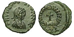 1 Follis /  AE4 Impero bizantino (330-1453) Bronzo Teodosio II (401-450)
