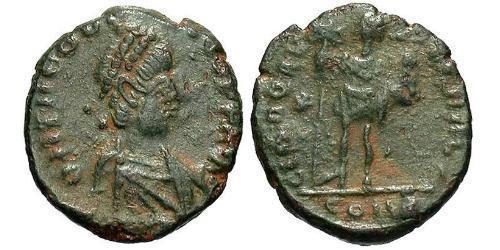 1 Follis /  AE4 拜占庭帝国 青铜 Theodosius II (401-450)