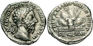 1 Денарий Римская империя (27BC-395) Серебро Марк Аврелий (121-180)