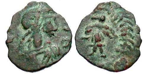 1 Фоллис /  AE4 Западная Римская империя (285-476) Бронза Валентиниан III (419-455)
