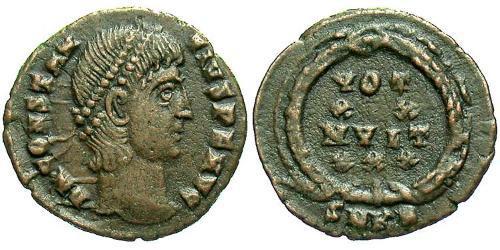 1 Фоллис /  AE4 Римская империя (27BC-395) Бронза Констант I (320-350)