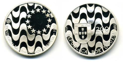 200 Escudo Republica Portuguesa (1975 - ) Níquel/Cobre 