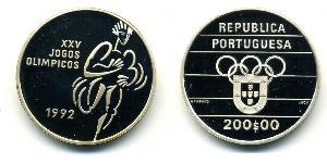 200 Эскудо Португальская Республика (1975 - ) Серебро 