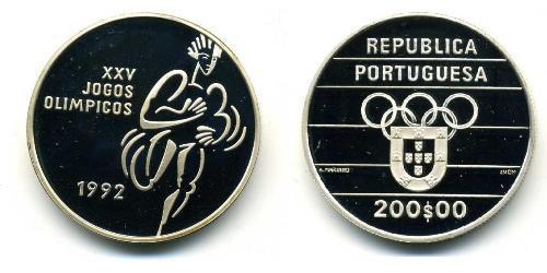 200 Эскудо Португальская Республика (1975 - ) Серебро 
