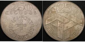 250 Ескудо Португальська Республіка (1975 - ) Срібло 