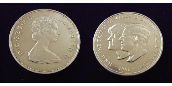 25 Penny United Kingdom (1922-) Copper/Nickel Elizabeth II (1926-2022)