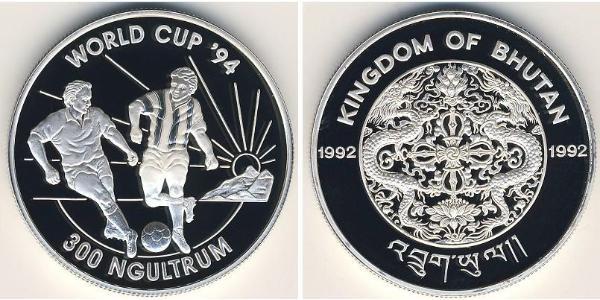 300 Ngultrum Bhoutan Argent 