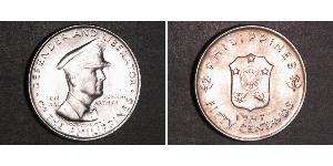 50 Centavo Filippine Argento Douglas MacArthur (1880 - 1964) 