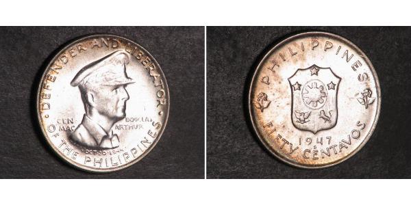 50 Centavo Filippine Argento Douglas MacArthur (1880 - 1964) 