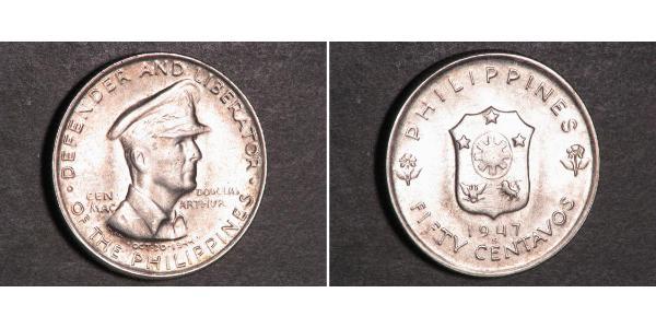 50 Centavo Filippine Argento Douglas MacArthur (1880 - 1964) 